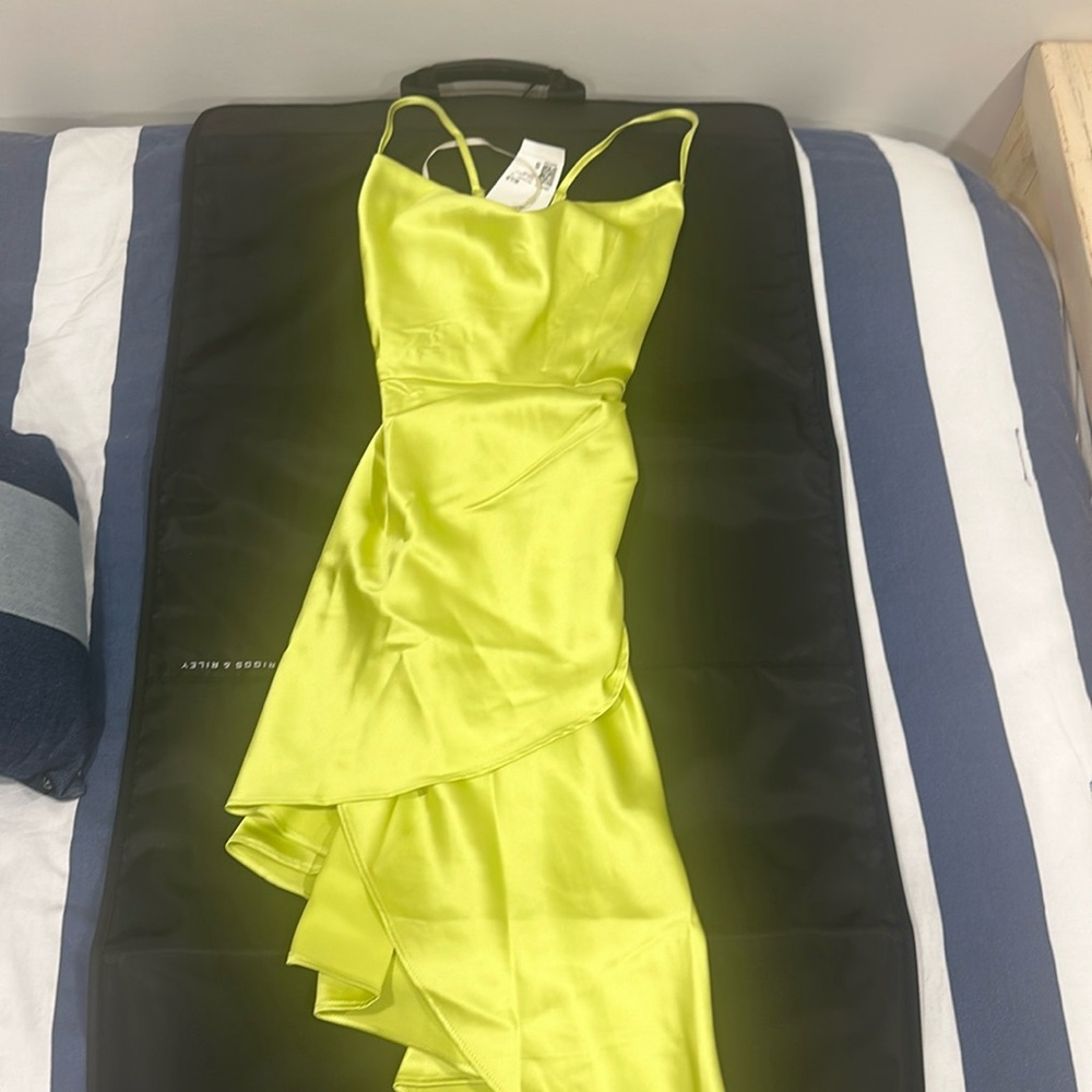NWT forever 21 Honeydew Dress